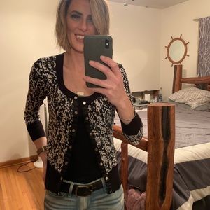 Women’s black and white sweater cardigan